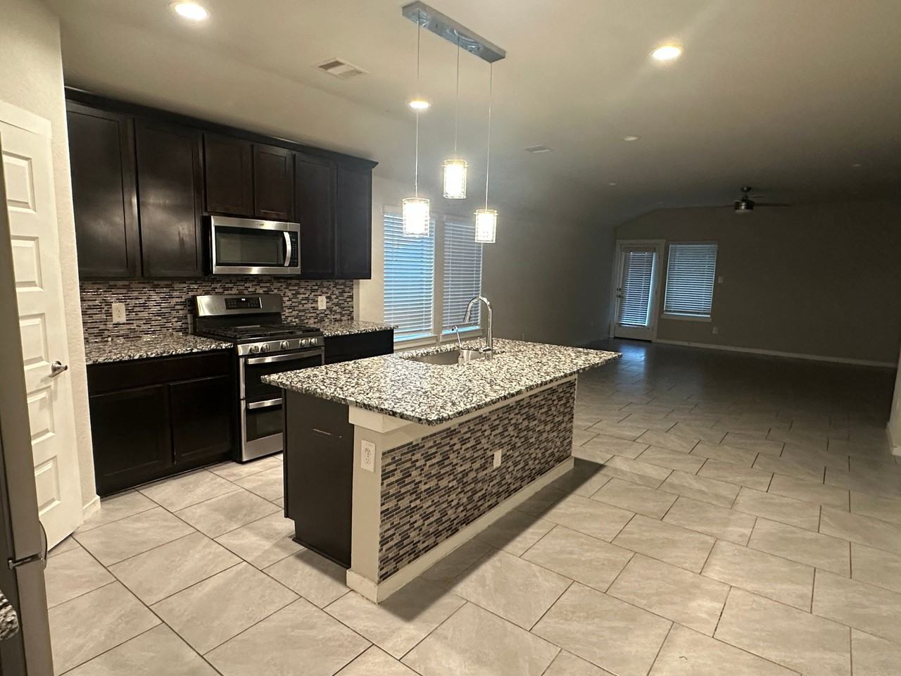 7634 Ramsgate Cliff Ln - Photo 2 of 17