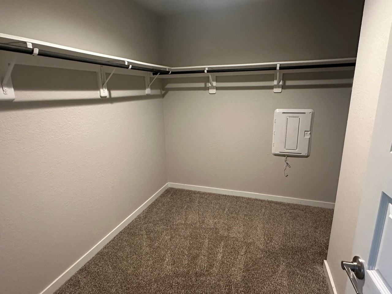 7634 Ramsgate Cliff Ln - Photo 7 of 17