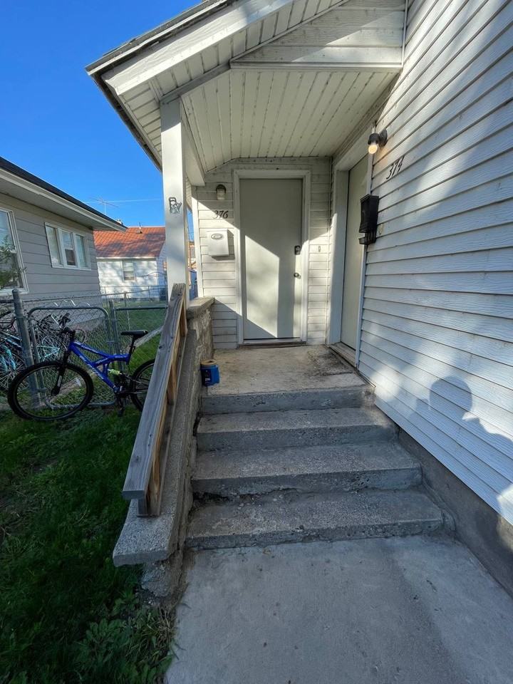 376 I St - Photo 2 of 11