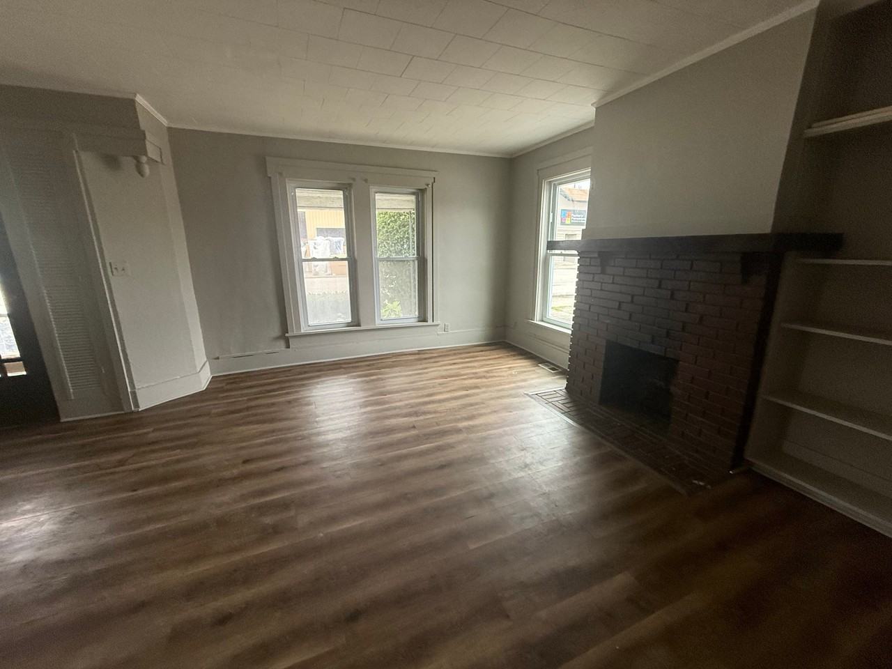 23 W Main St - Photo 7 of 11