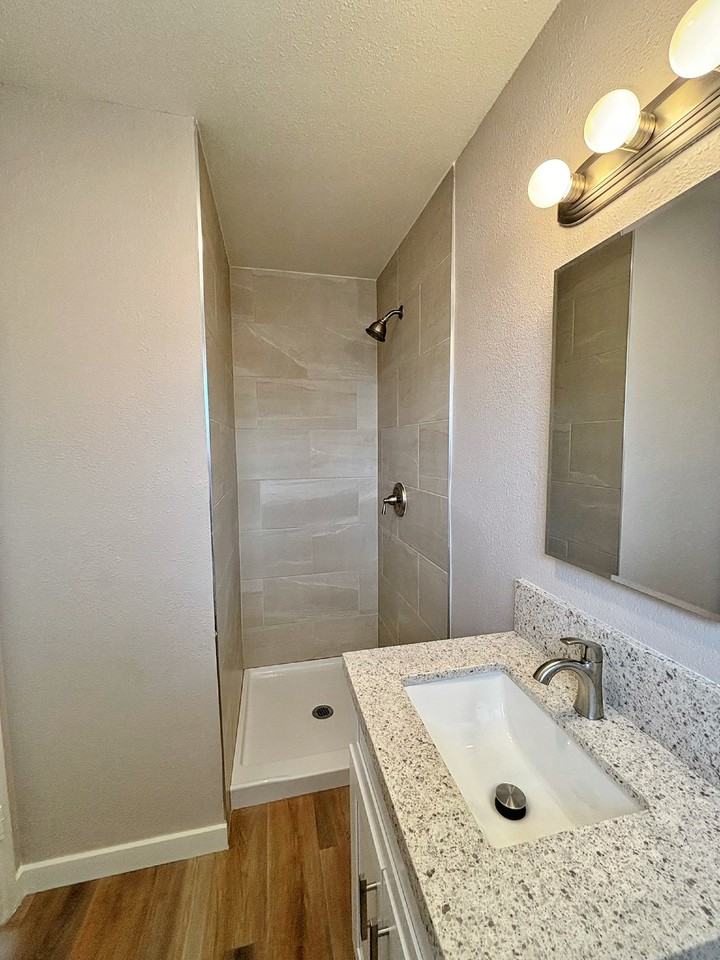 4127 Seymour St - Photo 5 of 17