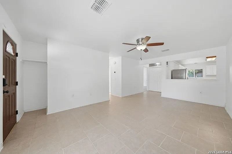 5930 Oak Run St - Photo 7 of 10