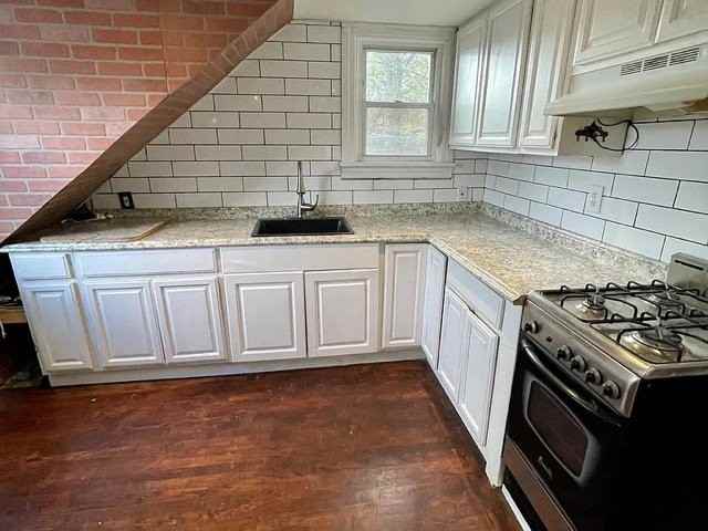 326 Mount Prospect Ave #FL2 - Photo 2 of 9