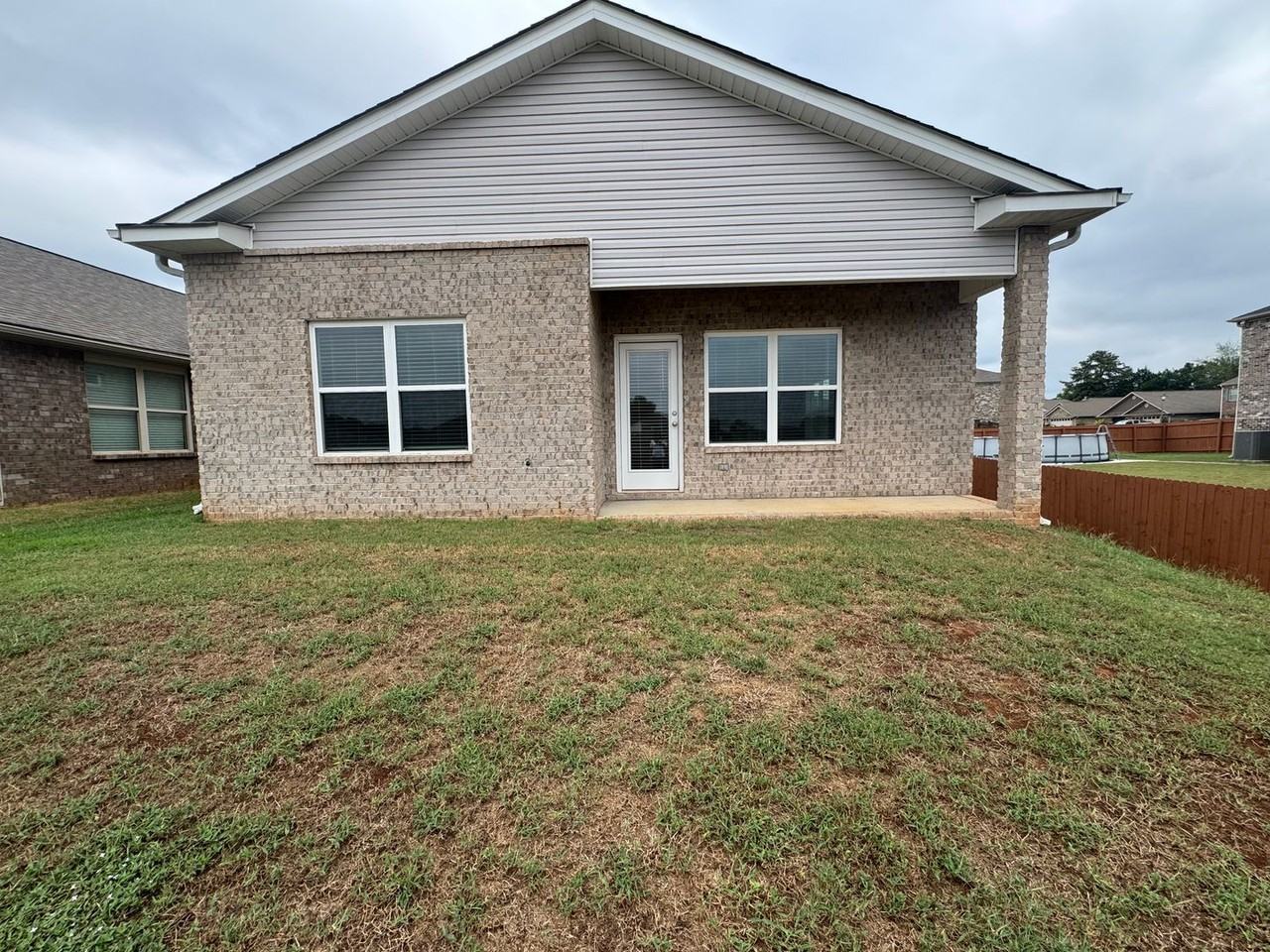 102 Daymark Dr - Photo 2 of 27