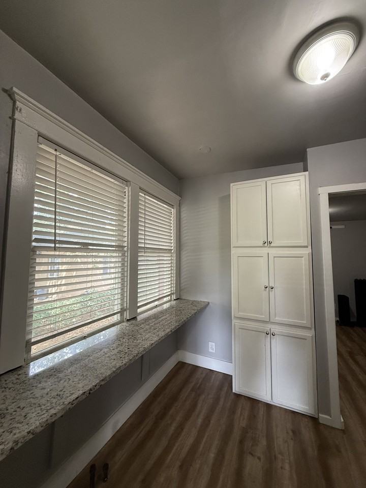 2634 Quincy Avenue - Photo 6 of 30