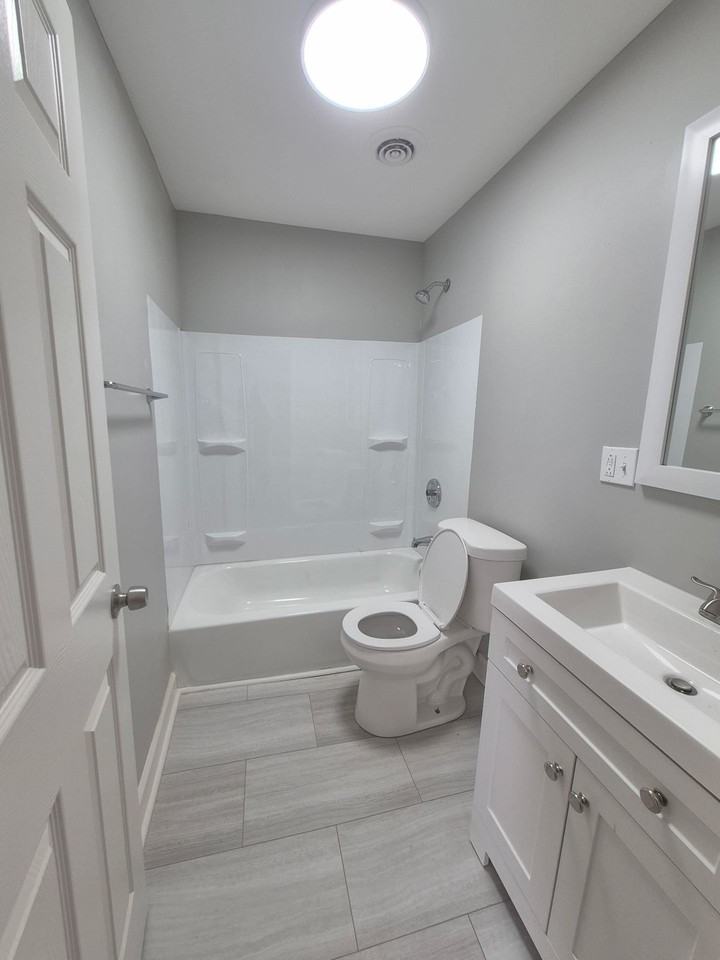 2815 West Harrison - Photo 2 of 36