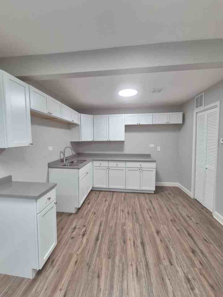 2815 West Harrison - Photo 3 of 36