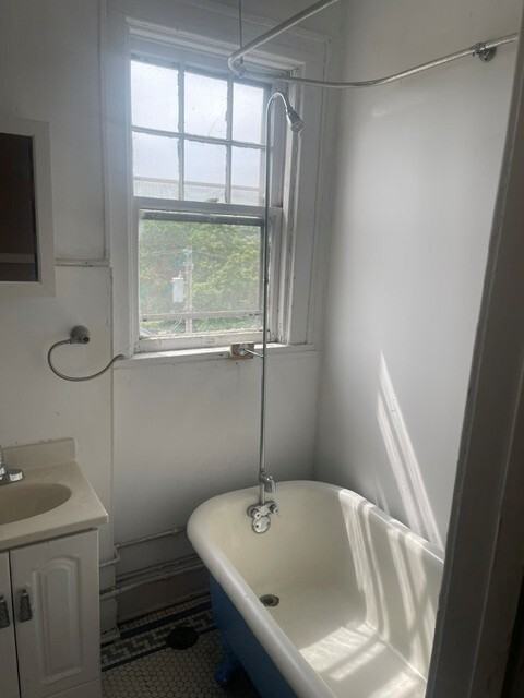 Pleasant St. Apartments - Photo 6 of 16