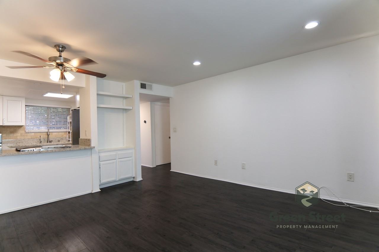 4240 Menlo Avenue - 1Unit 5 #1 - Photo 7 of 19