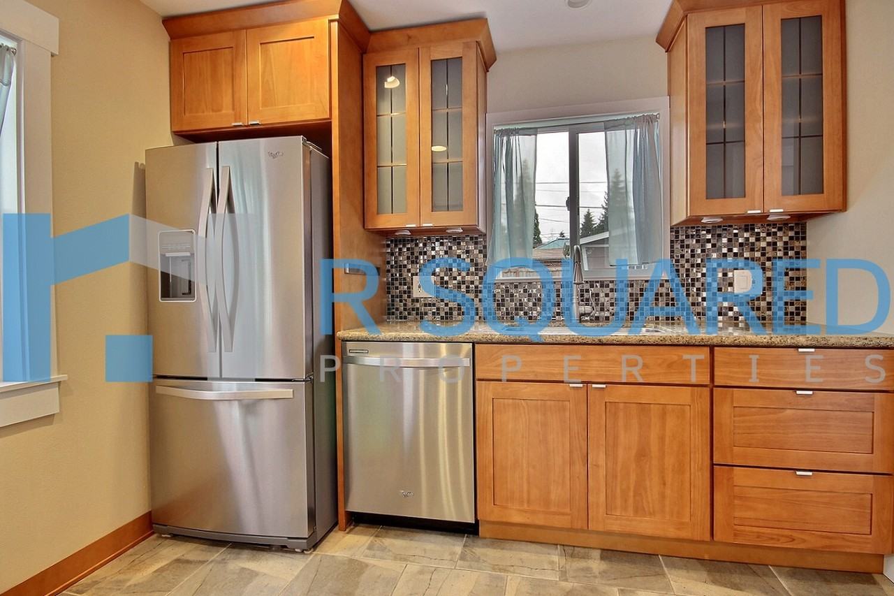 9915 34th Ave Sw #1 - Photo 5 of 22
