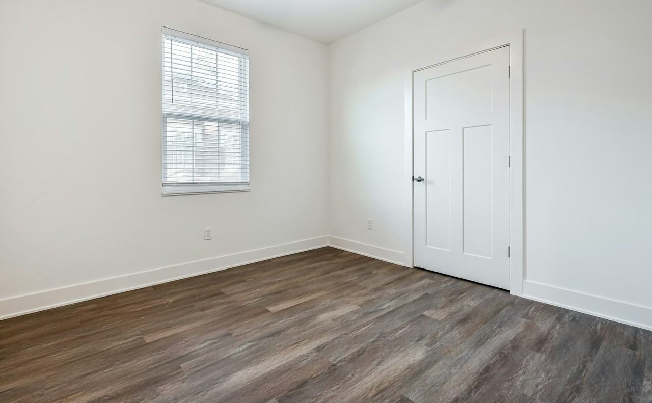 2702 Winthrop Ave, Unit C - Photo 4 of 15