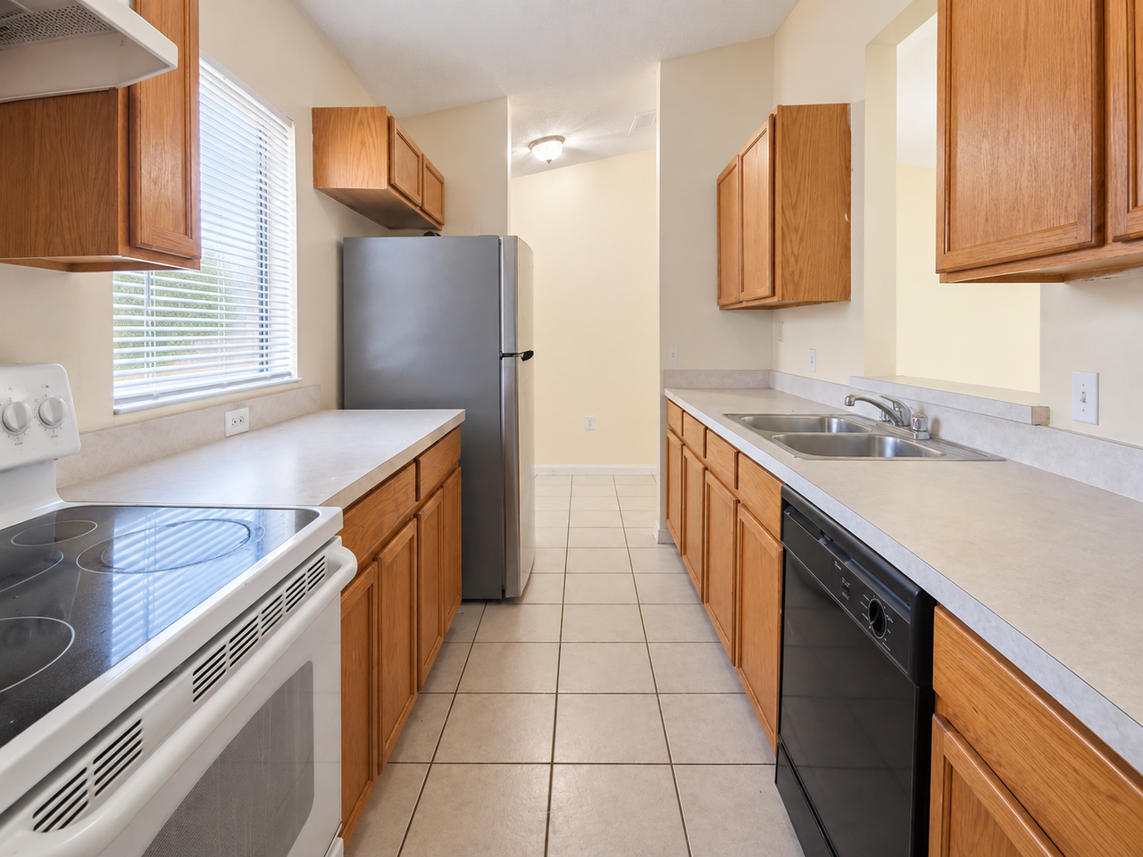 663 Heraldo Ct #1 - Photo 3 of 13