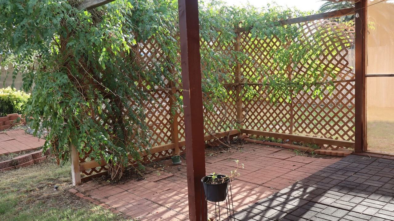 578 Hegge Dr - Photo 4 of 30