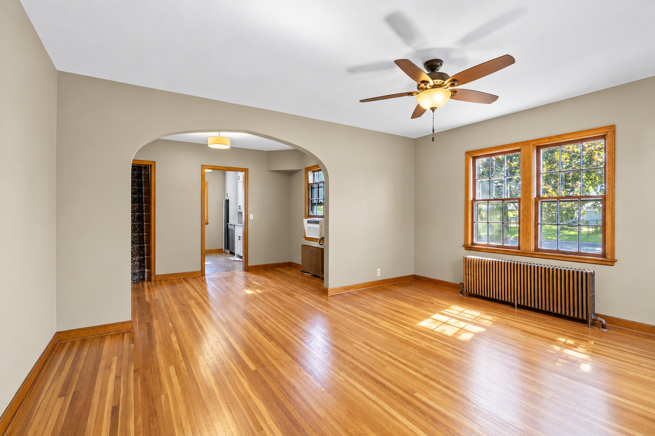 20640 Howland Avenue West - Photo 6 of 37