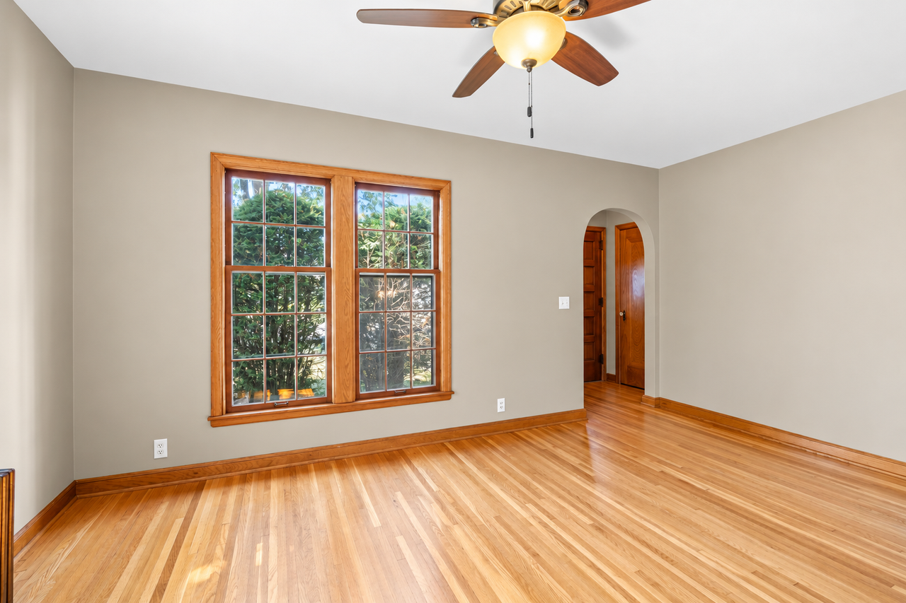 20640 Howland Avenue West - Photo 7 of 37