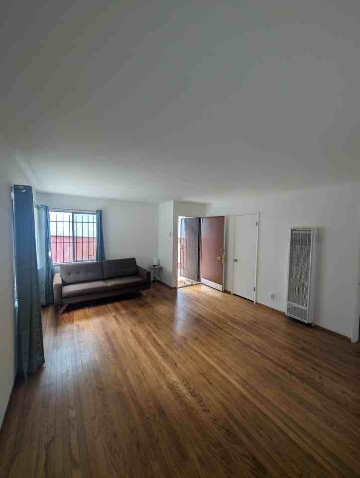 3526 Seminary Ave #3526 - Photo 3 of 10