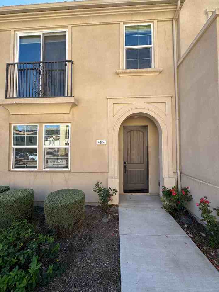 465 Pecana St