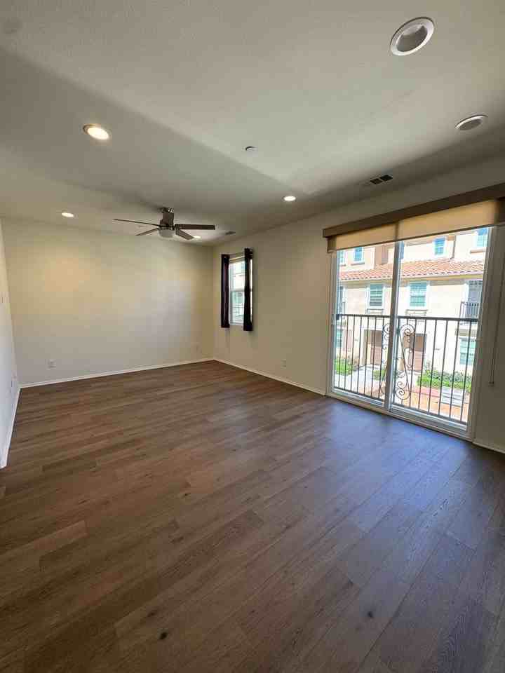 465 Pecana St - Photo 7 of 23