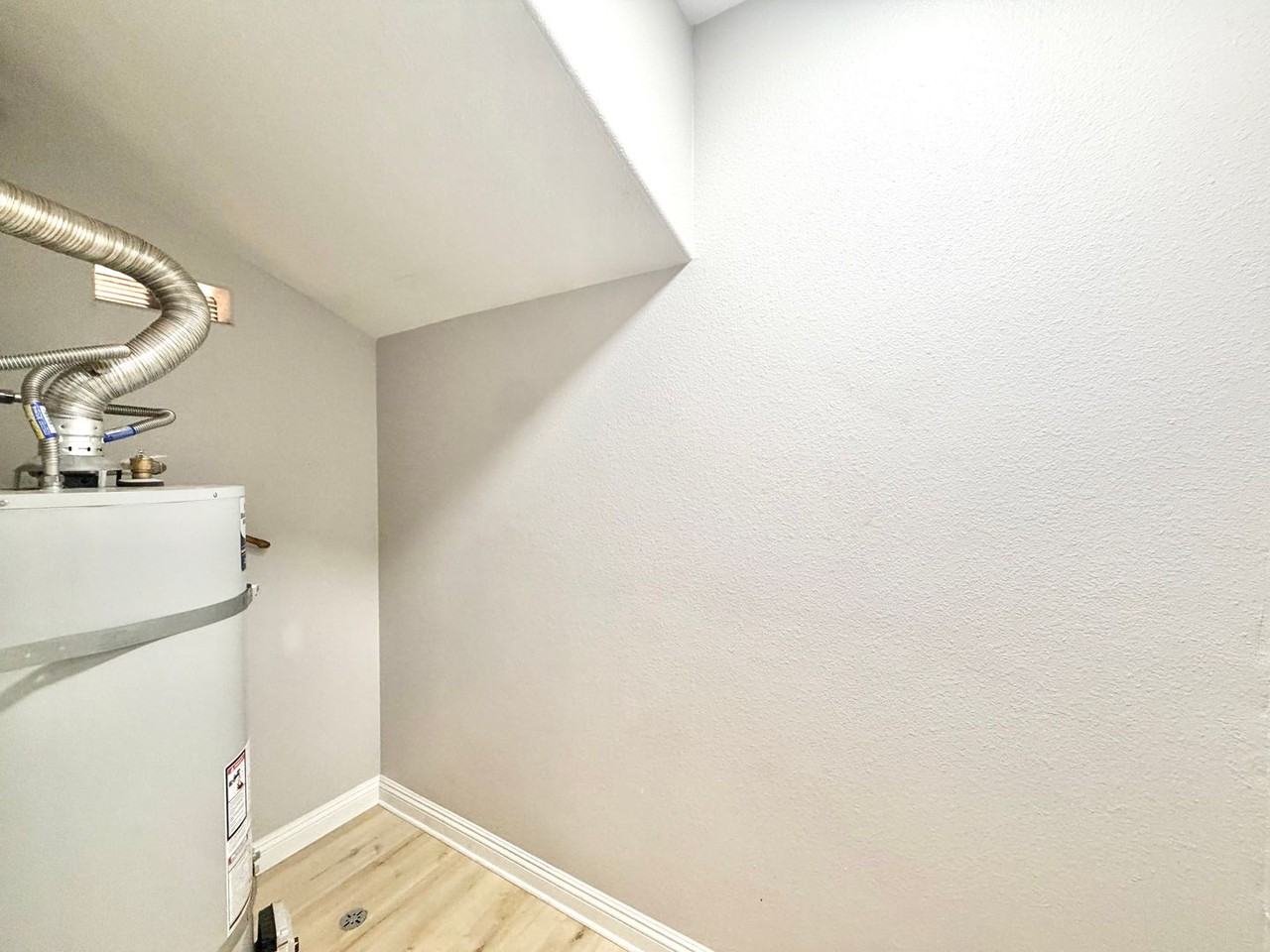 41410 Juniper St - Photo 7 of 31