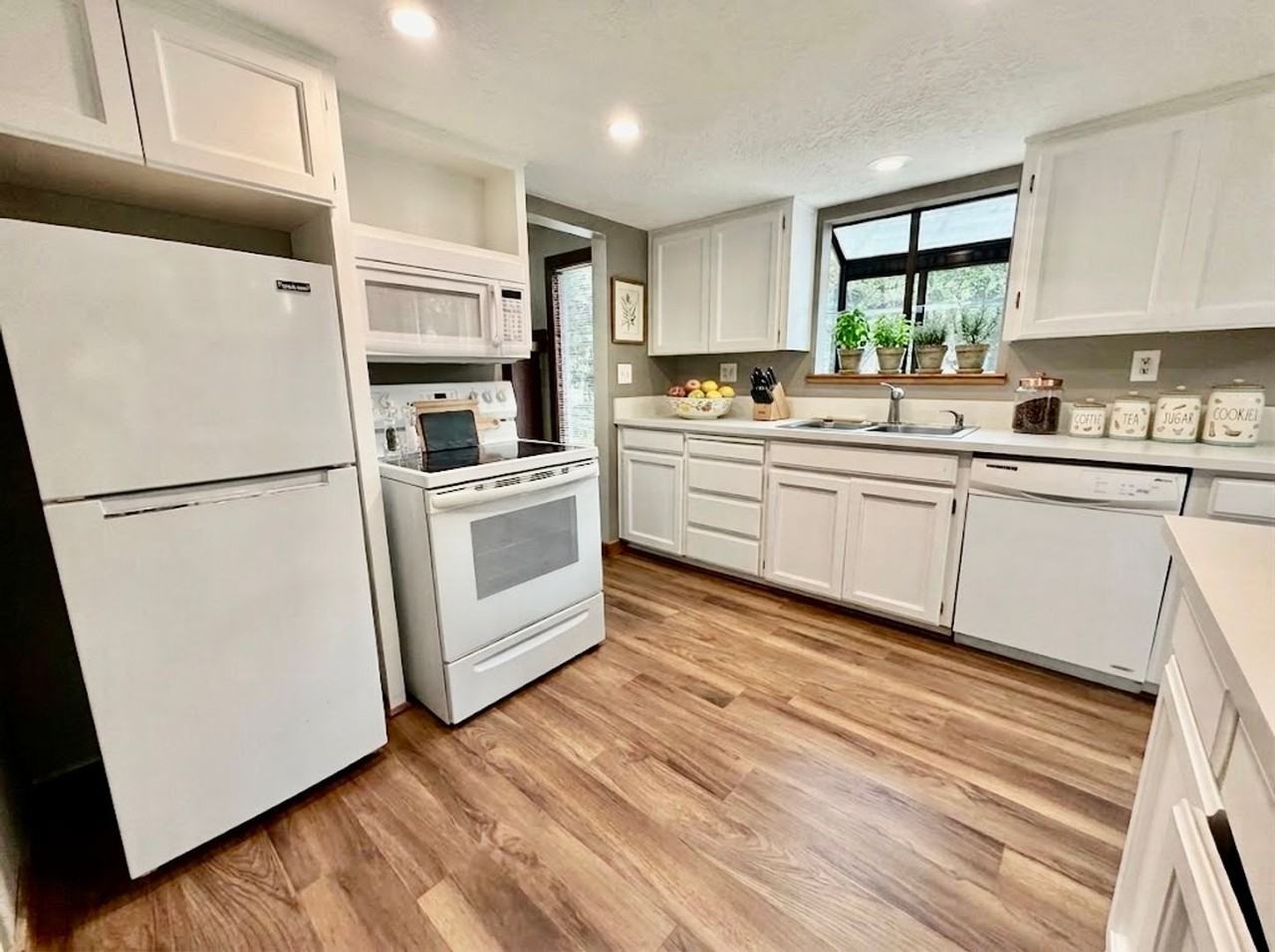 3920 Sw Wilbard St - Photo 6 of 37