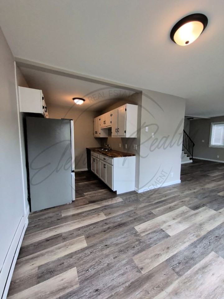 550 Harding Pl #B114 - Photo 3 of 30