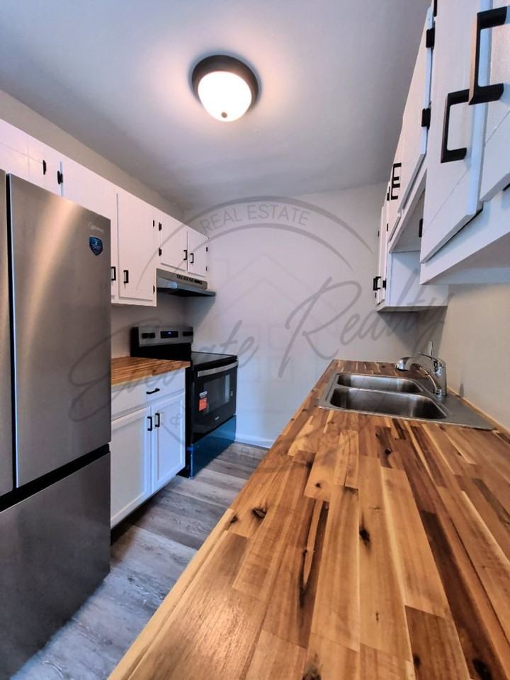 550 Harding Pl #B114 - Photo 6 of 30