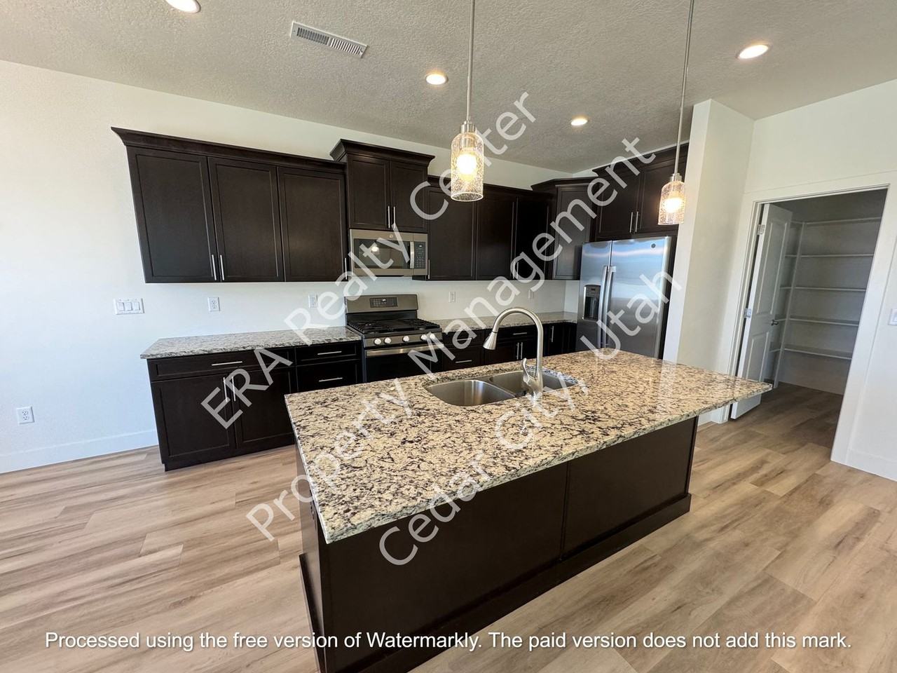 4453 W 275 N - Photo 6 of 21