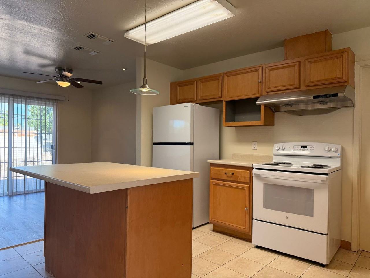 7109 Thomas Dr - Photo 2 of 16