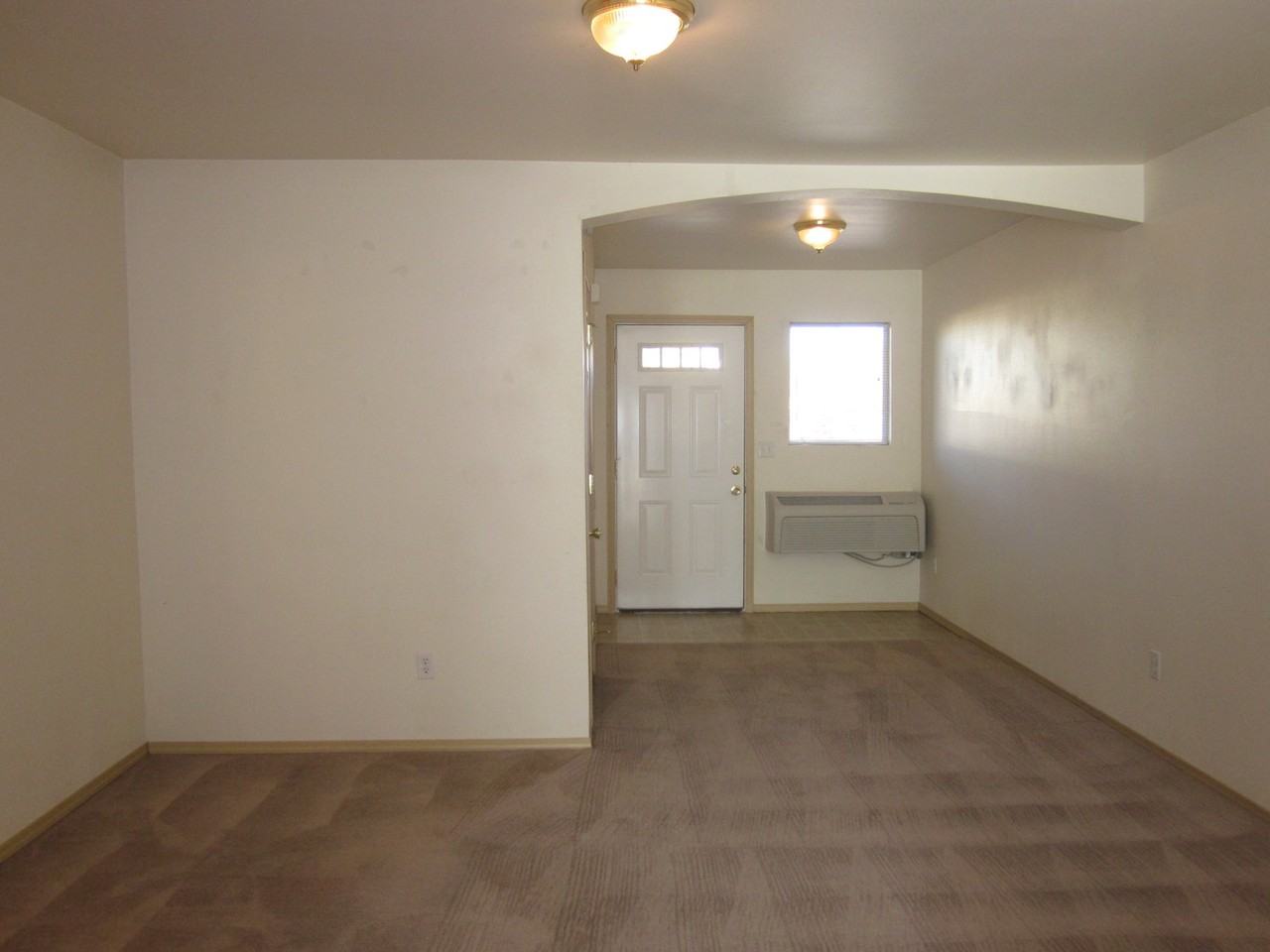 2831 Sw 21st St - Photo 2 of 5
