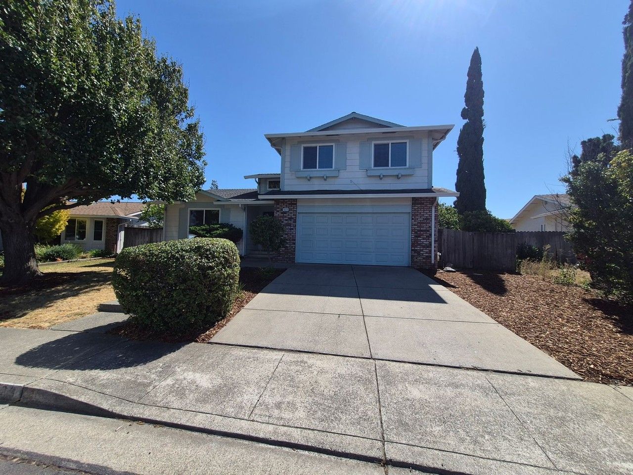 5023 Oakbrook Cir - Photo 2 of 41