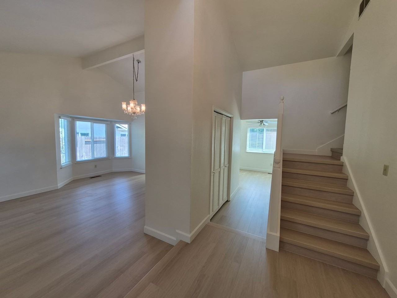 5023 Oakbrook Cir - Photo 3 of 41