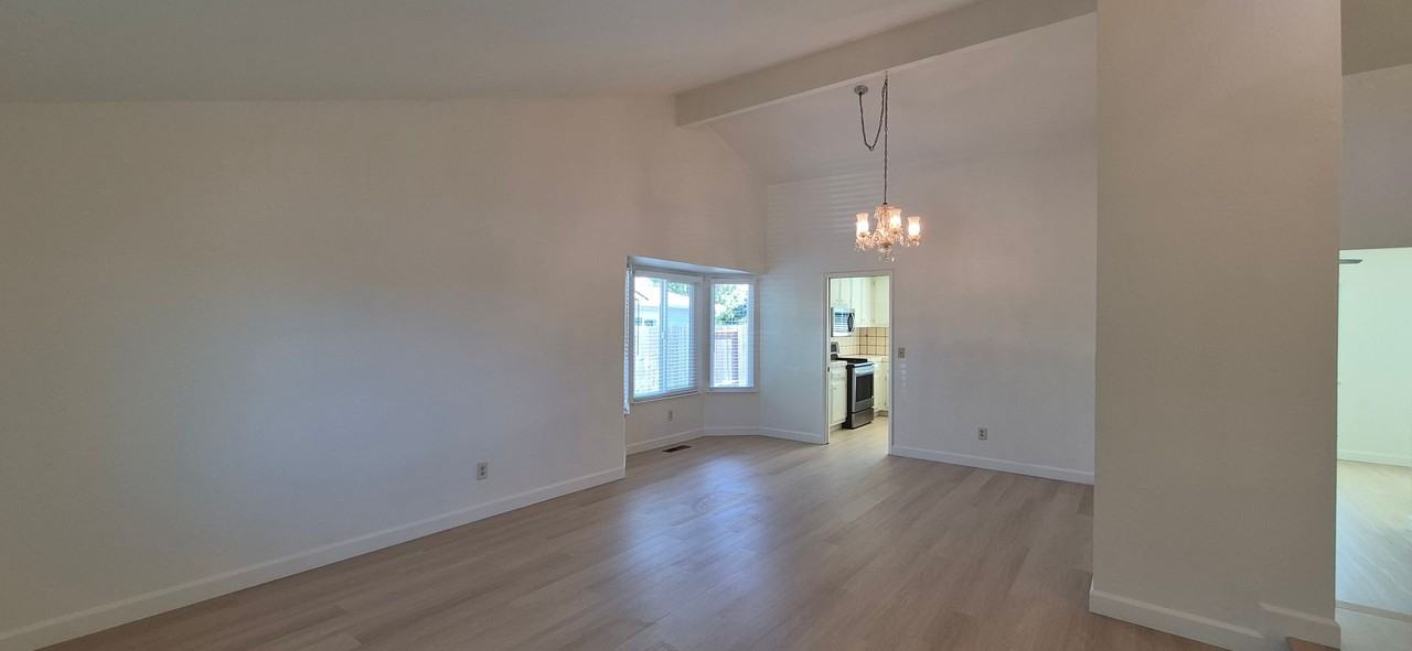 5023 Oakbrook Cir - Photo 4 of 41