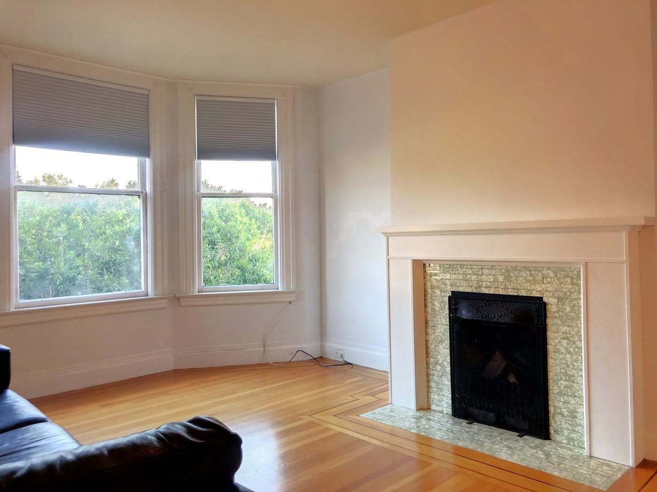 1190 Dolores St - Photo 7 of 29