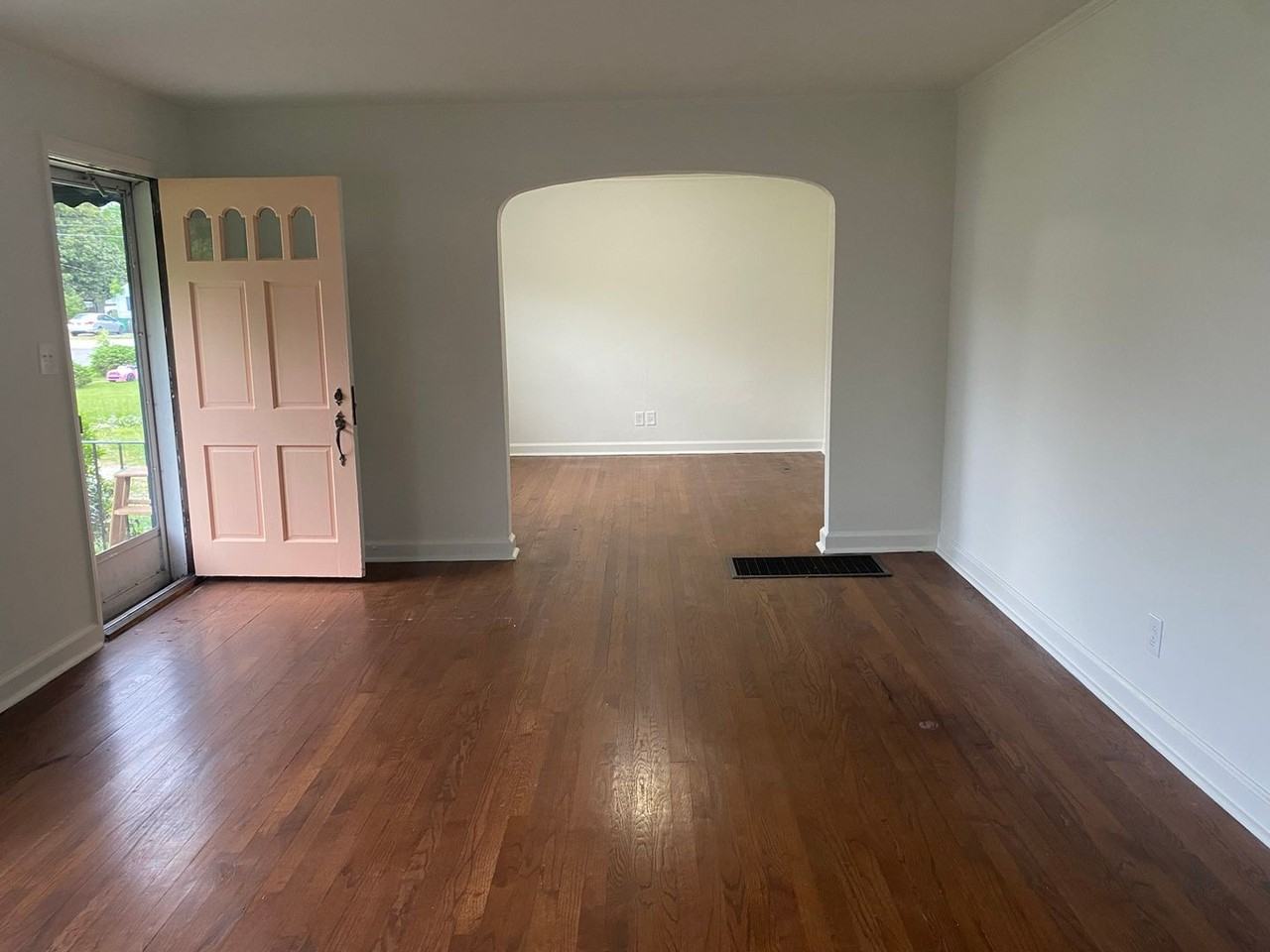 721 Shady Dr - Photo 2 of 13