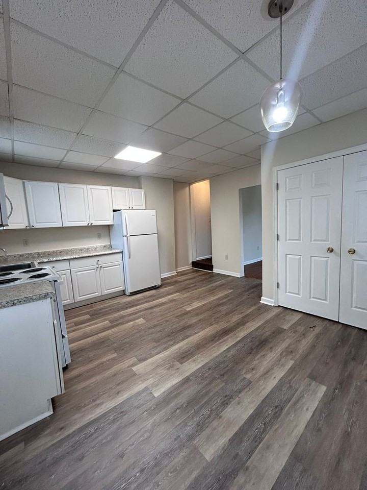 214 Jefferson St - Photo 7 of 19