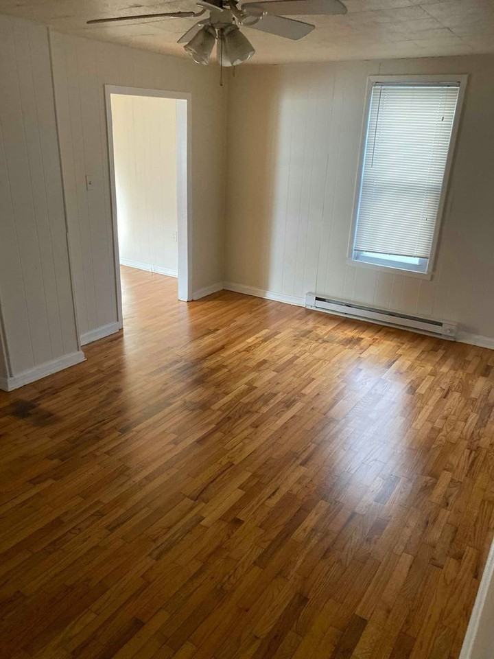 319 Boyd Ave - Photo 2 of 20
