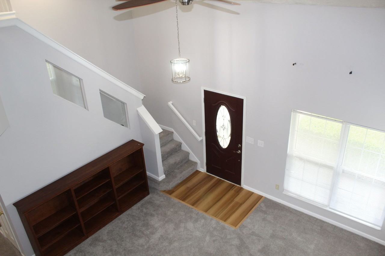 854 Seabreeze Dr - Photo 4 of 21