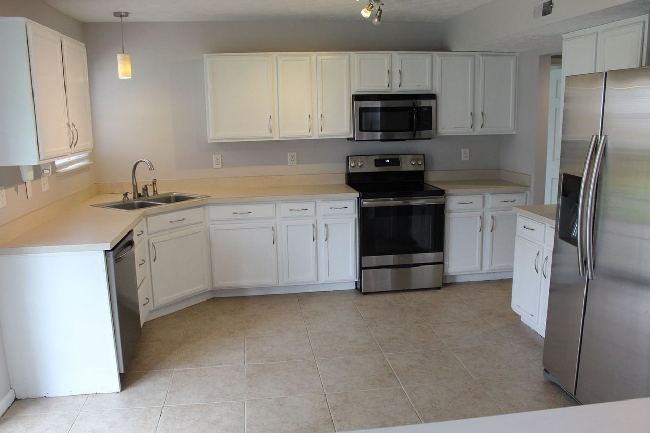 854 Seabreeze Dr - Photo 7 of 21