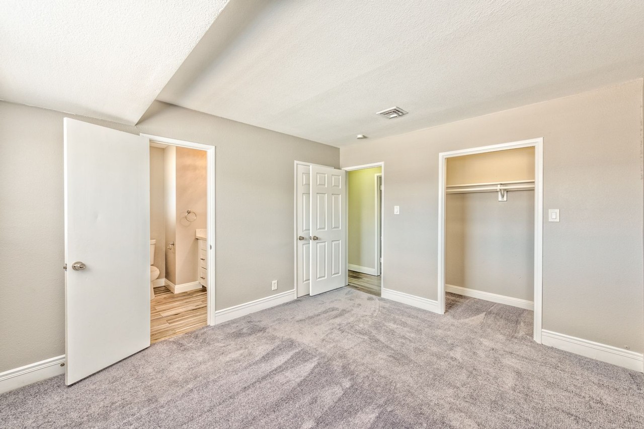 4421 Hillcrest Ave - Photo 6 of 15