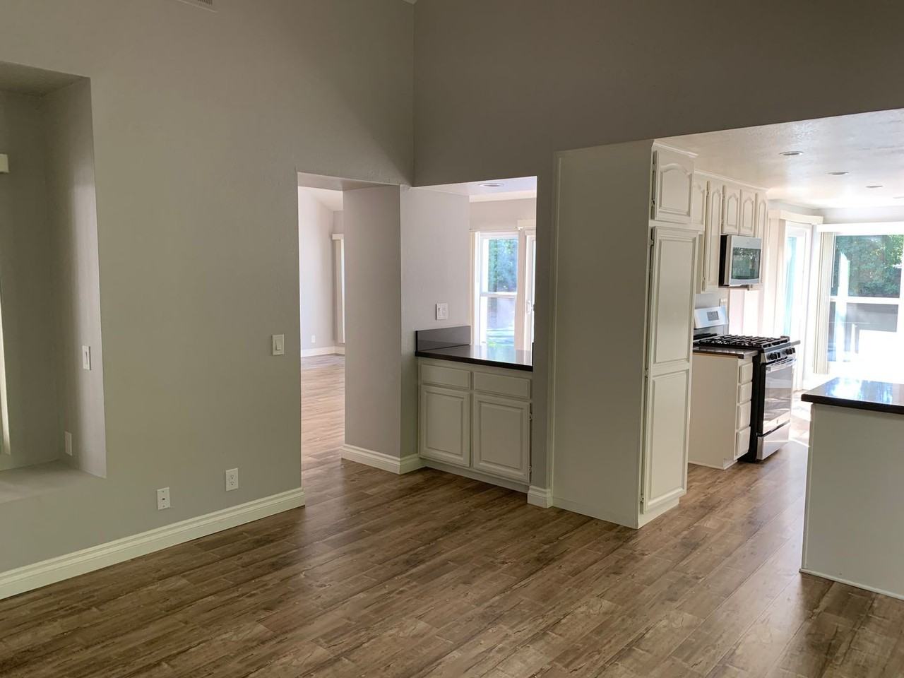 13742 Grand Isle Dr - Photo 5 of 19