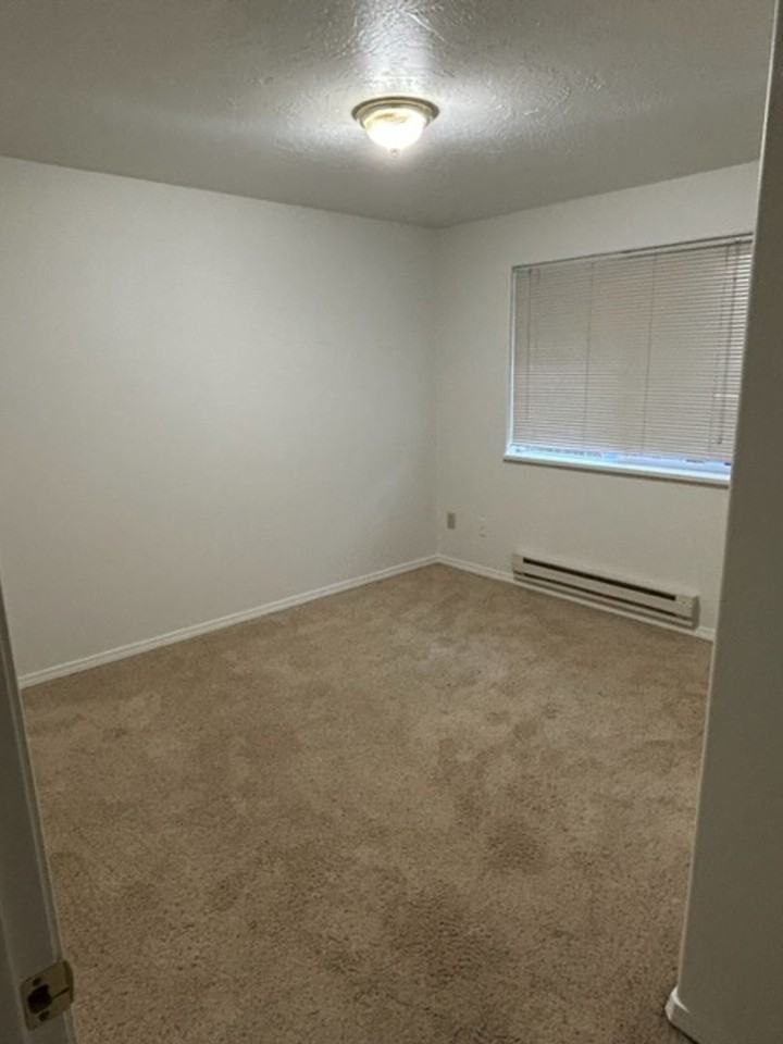 2103 Wilson Ct - Photo 4 of 10