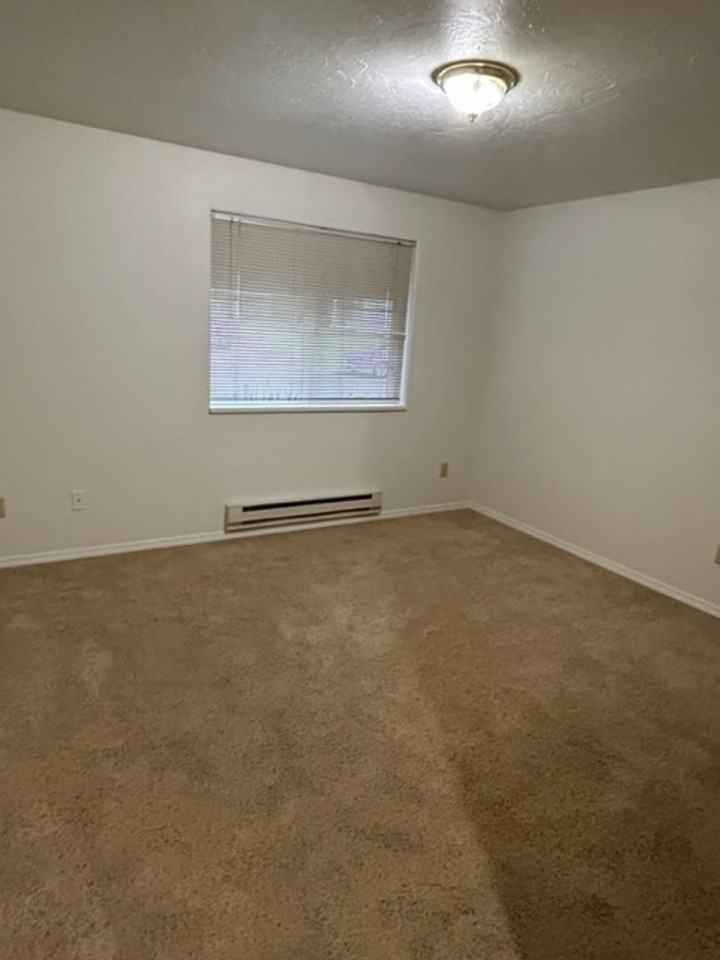 2103 Wilson Ct - Photo 6 of 10