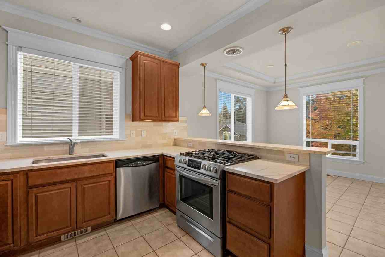 13630 Ne 203rd St - Photo 4 of 28