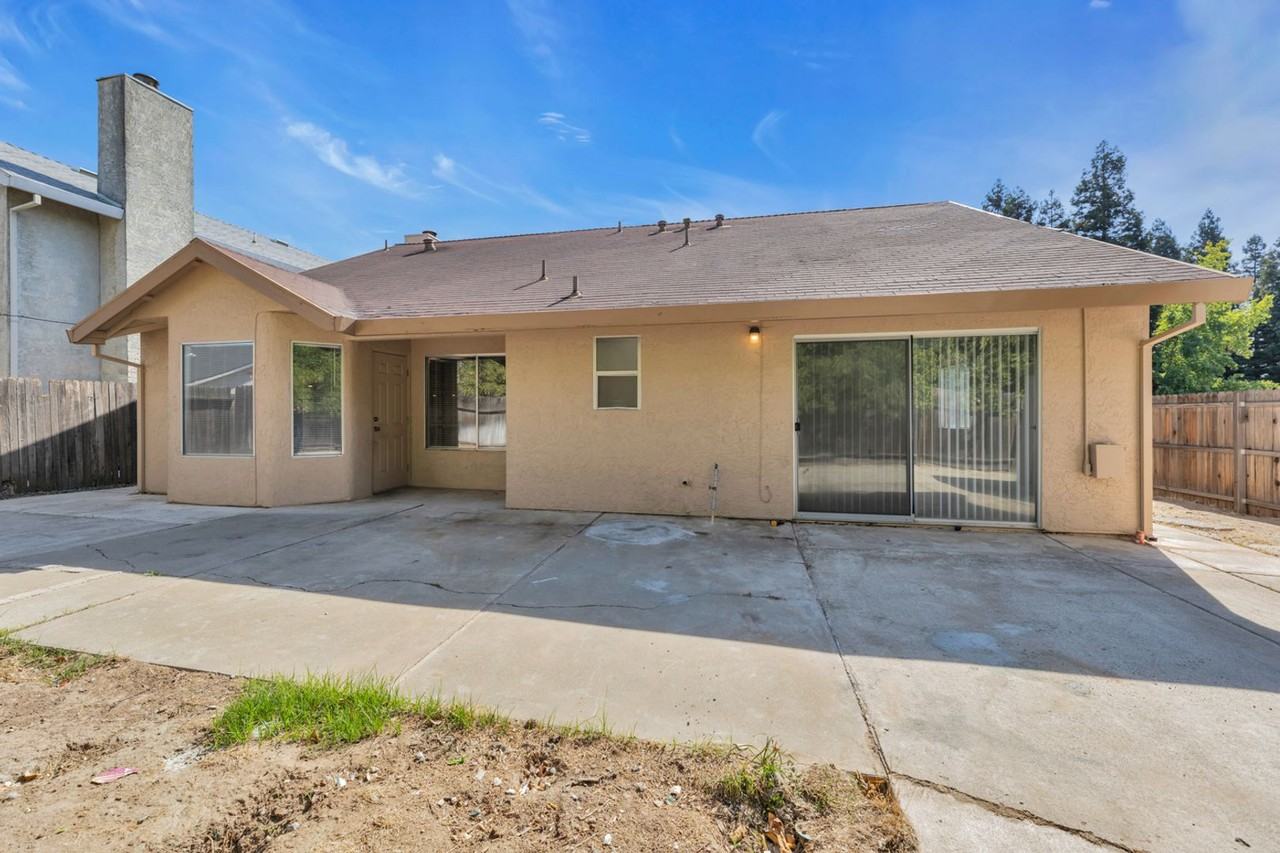8327 Trimmer Way - Photo 5 of 38