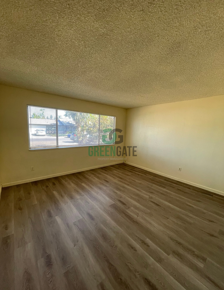1708 Castilla Way - Photo 5 of 36