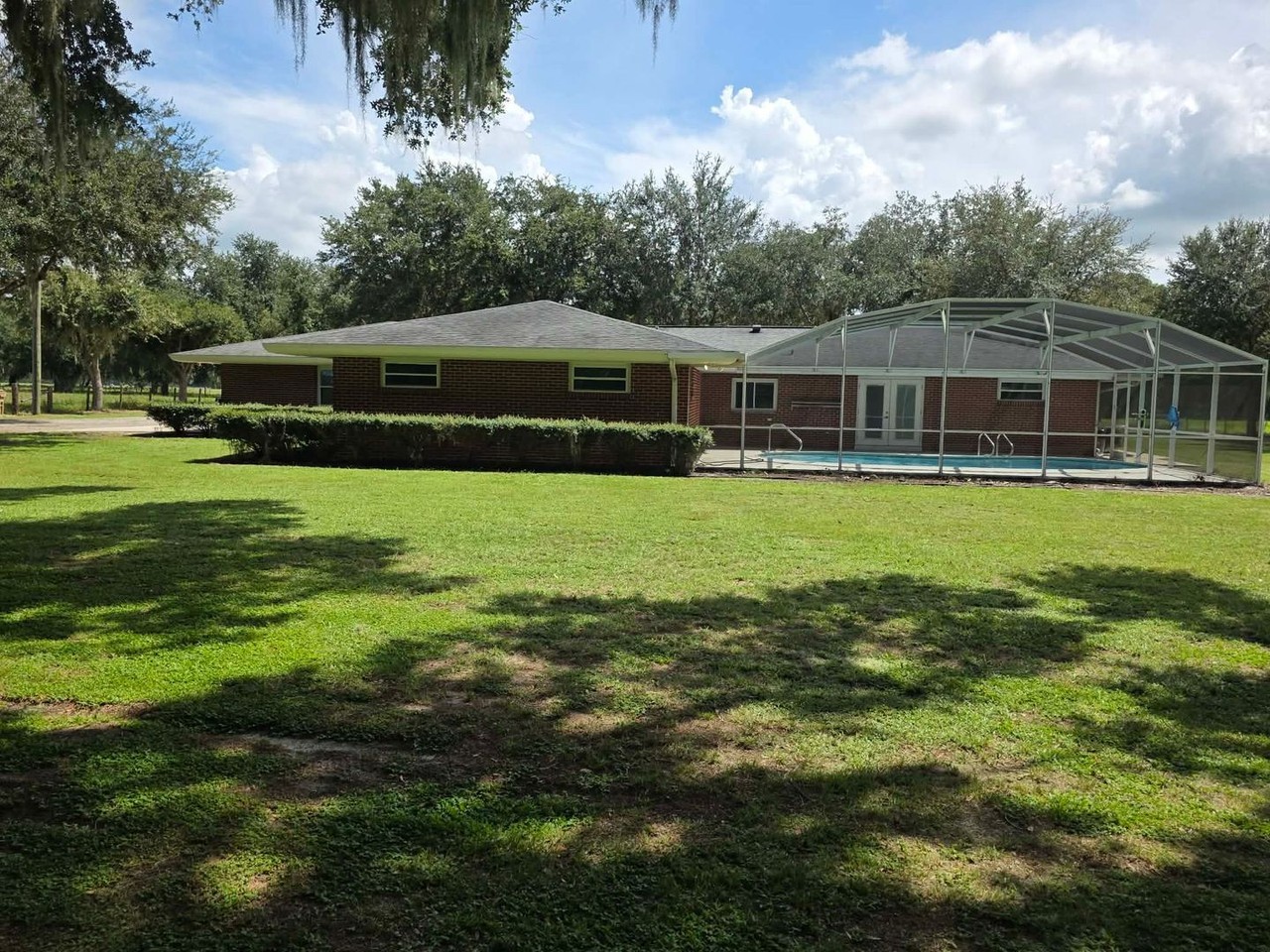 25601 Laylaine Dr - Photo 5 of 42