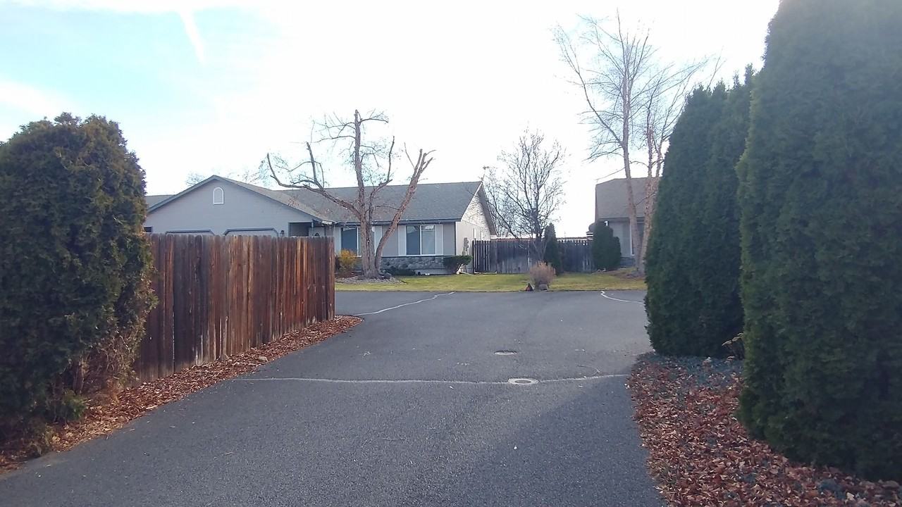 2820 Sw Salmon Ave - Photo 3 of 27