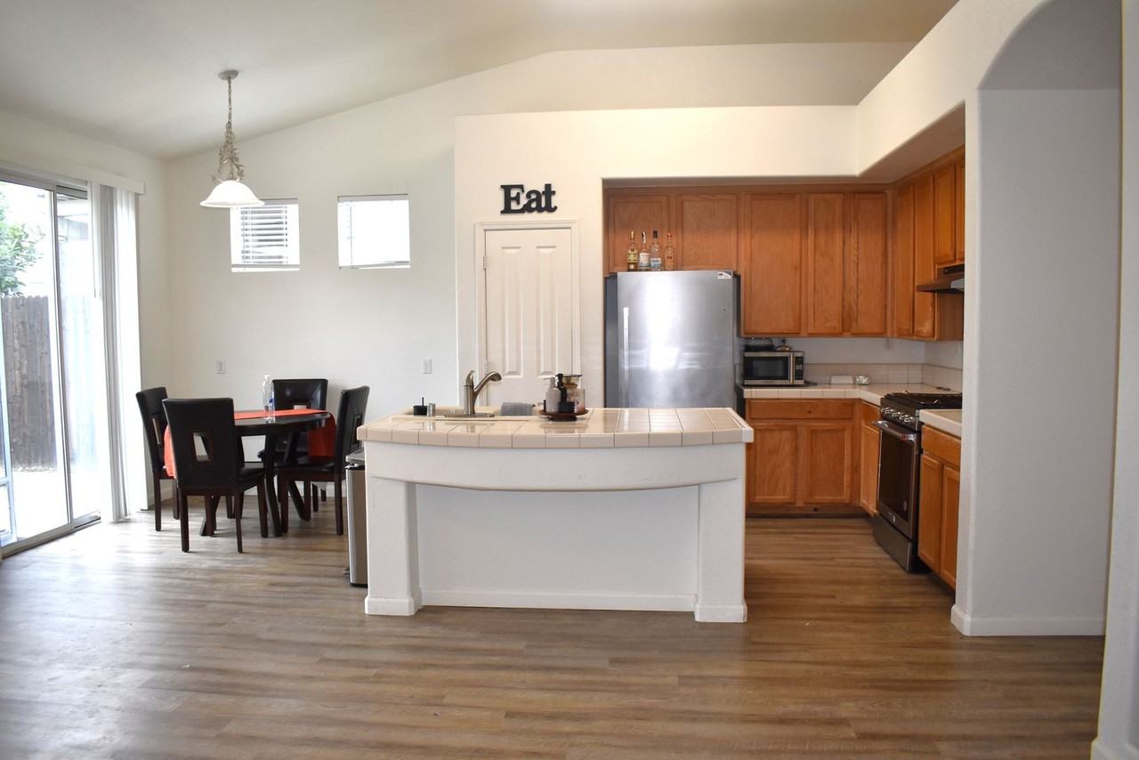 7836 Calzada Way - Photo 4 of 20