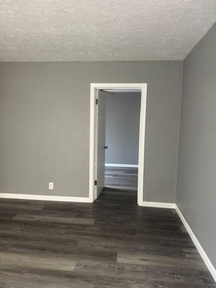 116 Fairview Ave - Photo 3 of 8