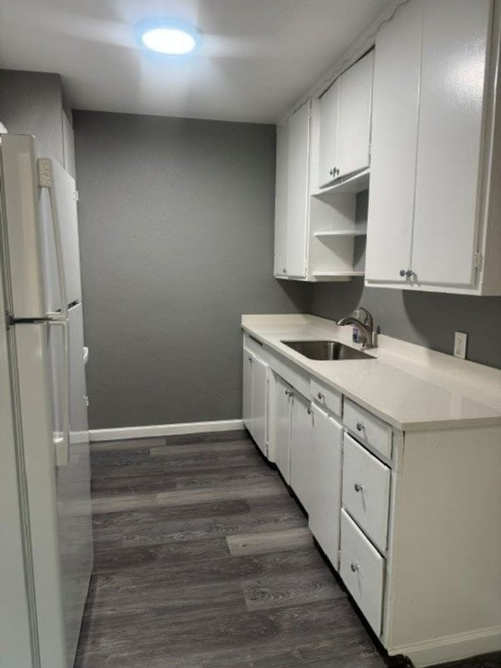 116 Fairview Ave - Photo 4 of 8